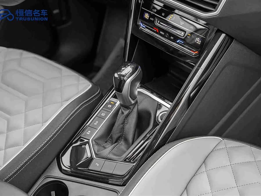 Tayron 2024 330TSI 2WD Luxury Plus - zdjęcie 19