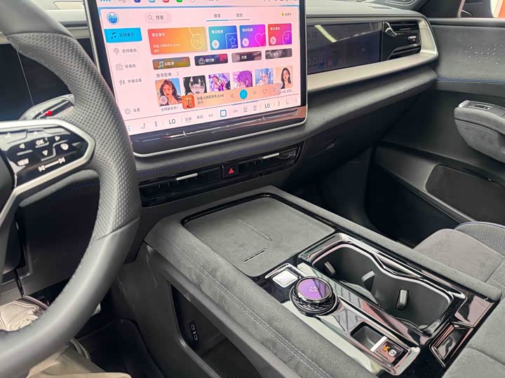 Tiguan Pro 450TSI 4WD Summit - zdjęcie 16
