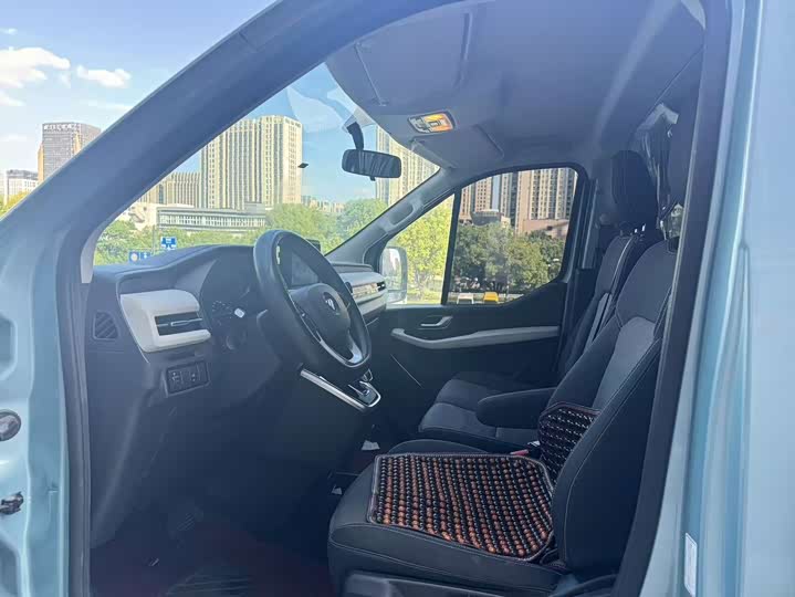 Tuyano D V New Energy 2024 Long Wheelbase Low Roof 7-Seater - zdjęcie 17