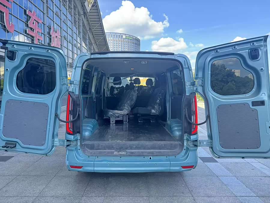 Tuyano D V New Energy 2024 Long Wheelbase Low Roof 7-Seater - zdjęcie 10