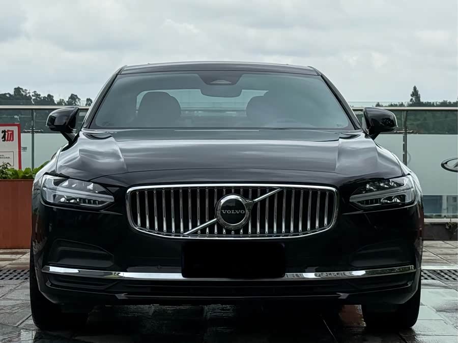 Volvo S90 2023 B5 Intelligent Luxury - zdjęcie 2