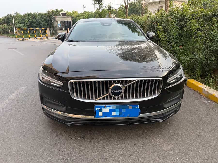 Volvo S90 2023 B5 Intelligent Luxury - zdjęcie 2