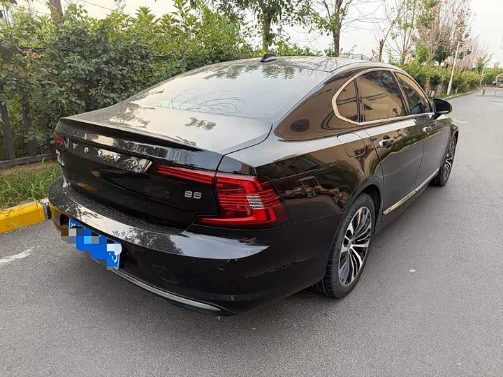 Volvo S90 2023 B5 Intelligent Luxury - zdjęcie 16