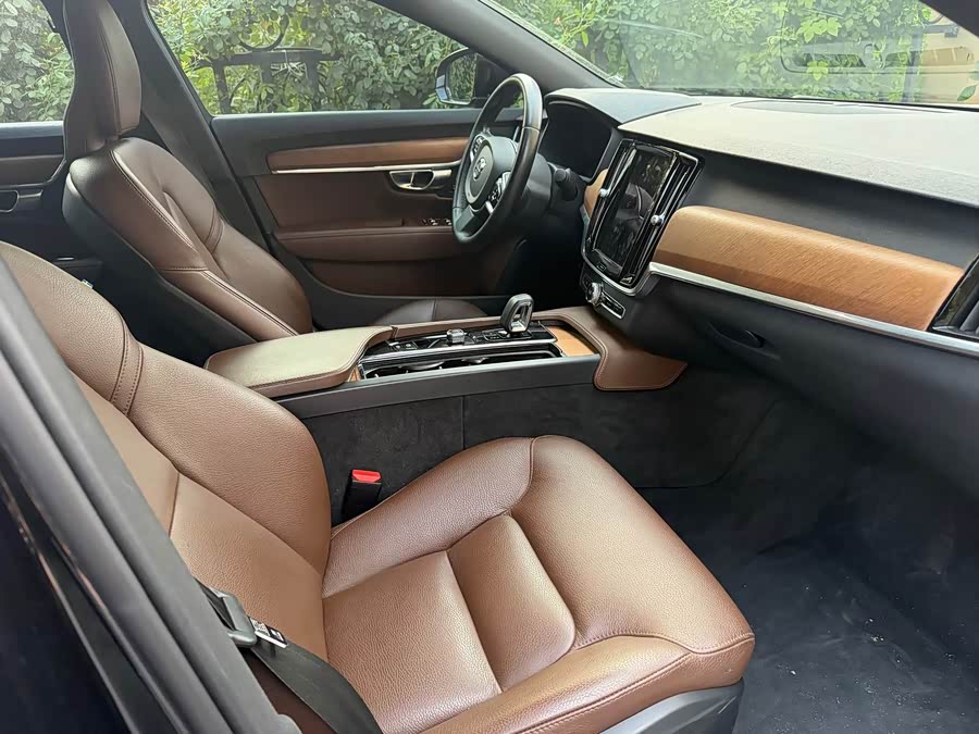 Volvo S90 2023 B5 Intelligent Luxury - zdjęcie 5