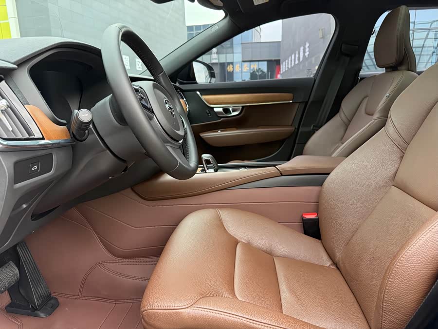 Volvo S90 2023 B5 Intelligent Luxury - zdjęcie 7