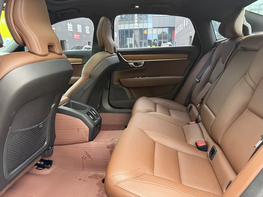 Volvo S90 2023 B5 Intelligent Luxury - zdjęcie 9