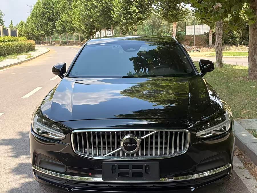 Volvo S90 2024 B5 Intelligent Luxury Edition - zdjęcie 2