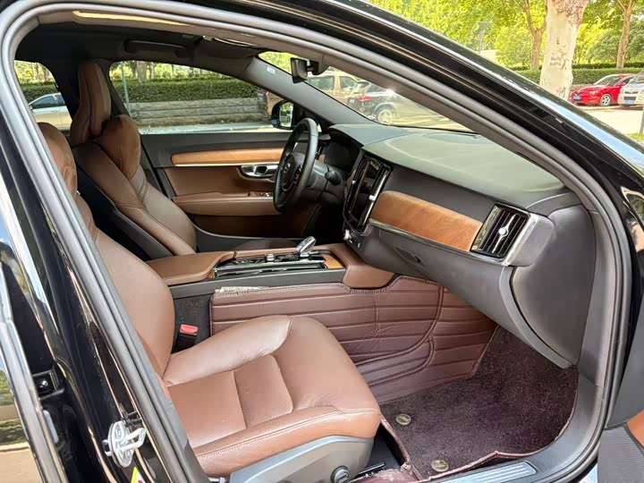 Volvo S90 2024 B5 Intelligent Luxury Edition - zdjęcie 15