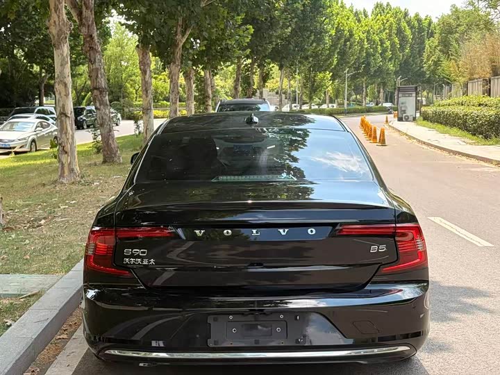 Volvo S90 2024 B5 Intelligent Luxury Edition - zdjęcie 19