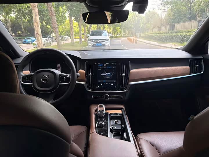 Volvo S90 2024 B5 Intelligent Luxury Edition - zdjęcie 20