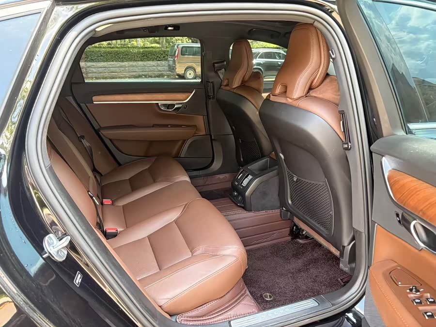 Volvo S90 2024 B5 Intelligent Luxury Edition - zdjęcie 5