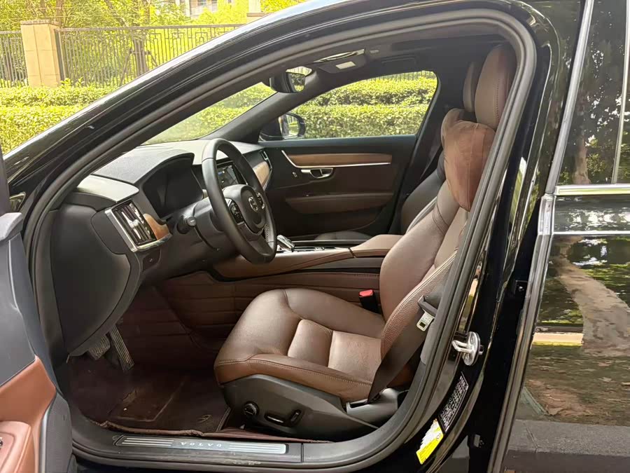 Volvo S90 2024 B5 Intelligent Luxury Edition - zdjęcie 6