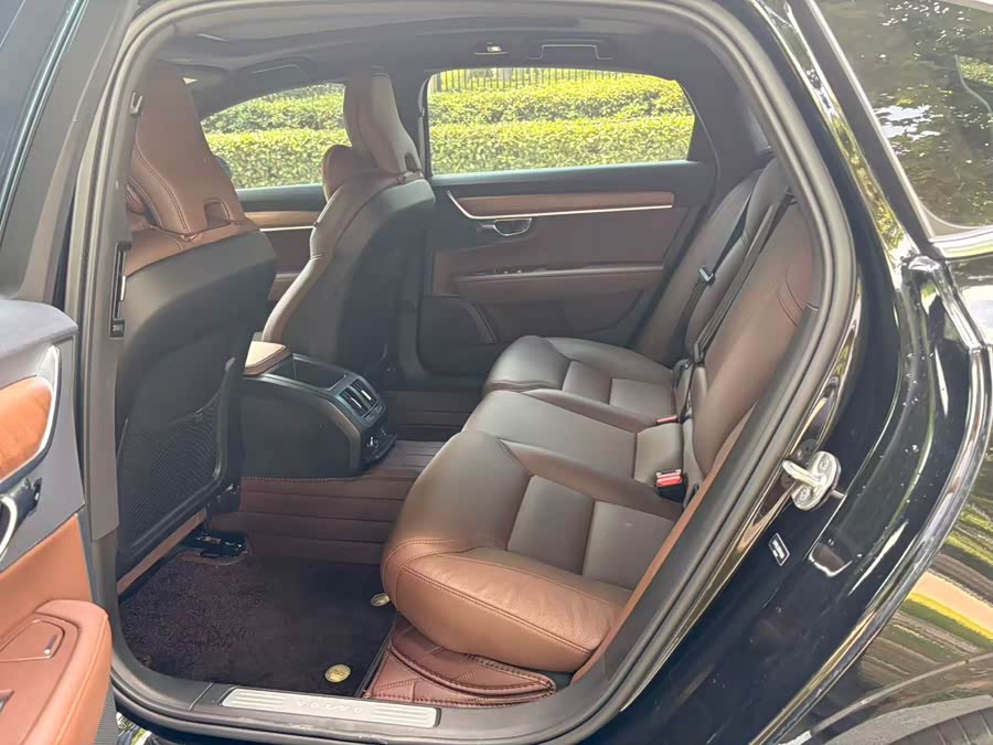Volvo S90 2024 B5 Intelligent Luxury Edition - zdjęcie 7
