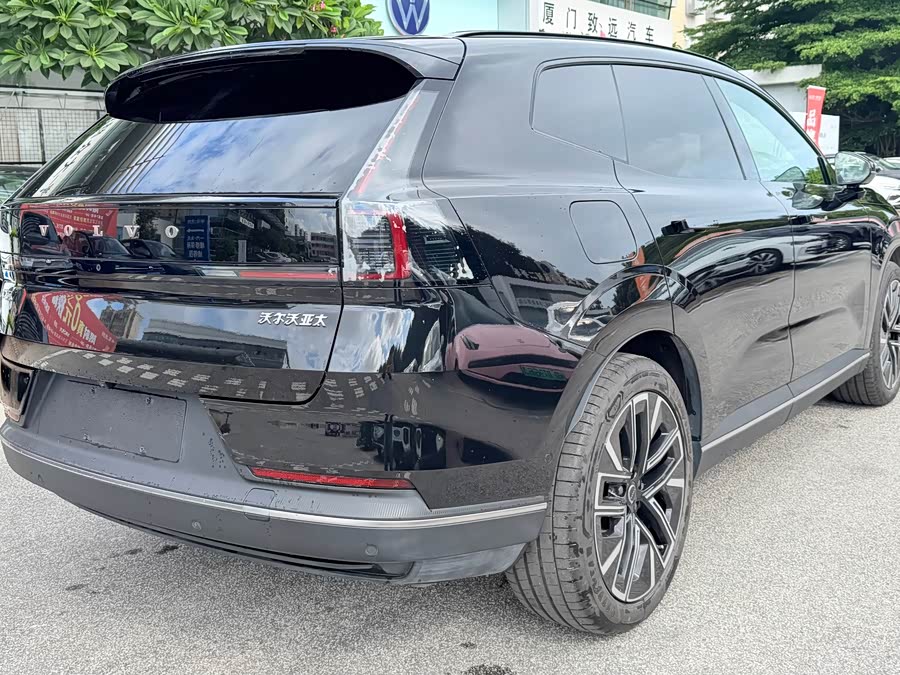 Volvo XC70 PHEV 2026 4WD Long Range Plus - zdjęcie 9