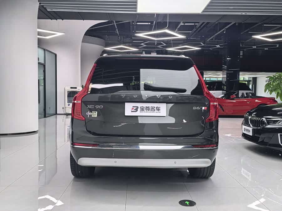 Volvo XC90 2022 B6 Intelligent Luxury Edition 7-Seater - zdjęcie 13