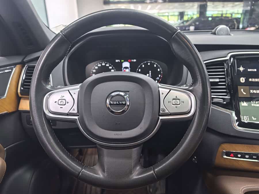 Volvo XC90 2022 B6 Intelligent Luxury Edition 7-Seater - zdjęcie 17