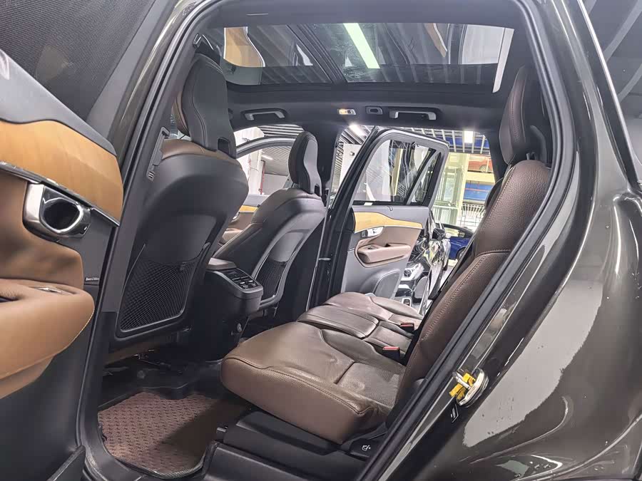 Volvo XC90 2022 B6 Intelligent Luxury Edition 7-Seater - zdjęcie 7