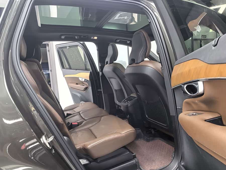 Volvo XC90 2022 B6 Intelligent Luxury Edition 7-Seater - zdjęcie 8