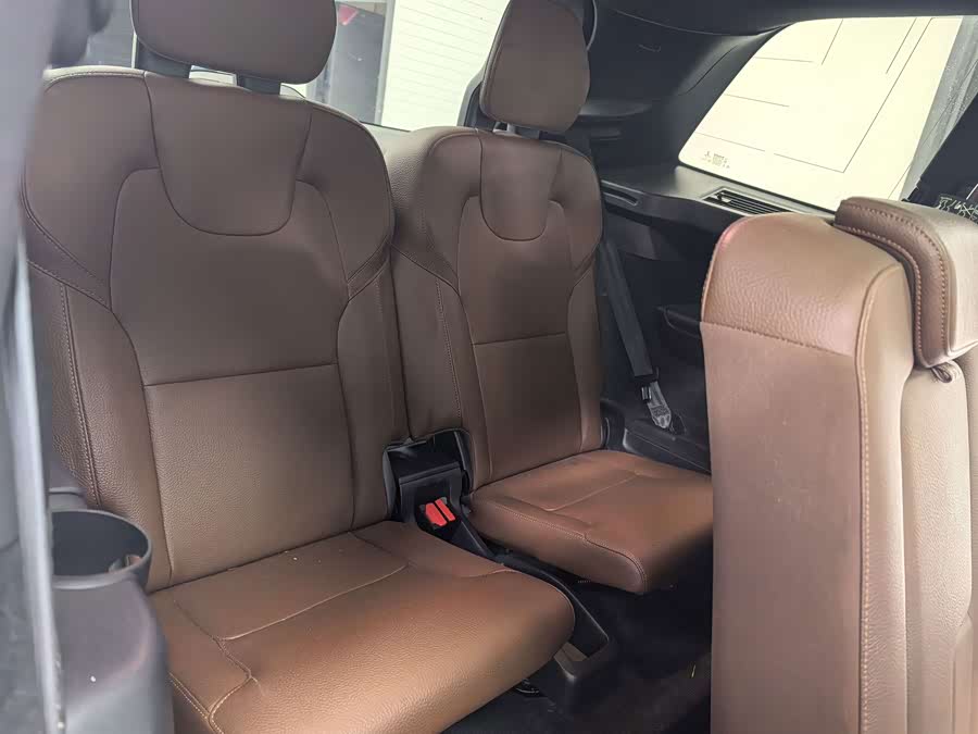 Volvo XC90 2022 B6 Intelligent Luxury Edition 7-Seater - zdjęcie 10