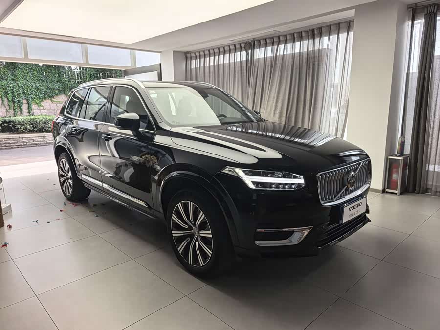 Volvo XC90 2024 B6 Intelligent Luxury 7-Seater - zdjęcie 3
