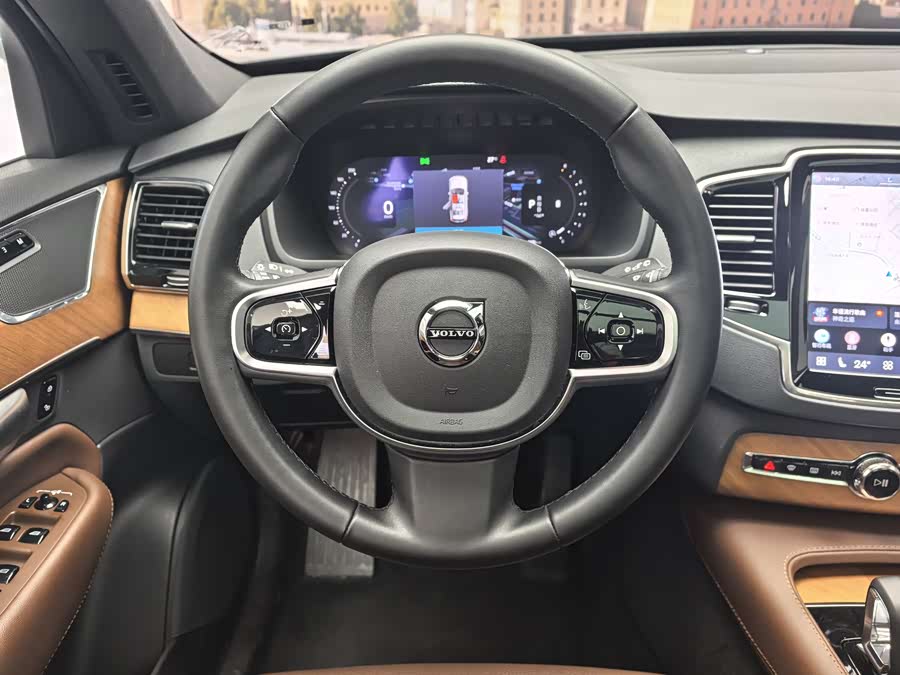 Volvo XC90 2024 B6 Intelligent Luxury 7-Seater - zdjęcie 4