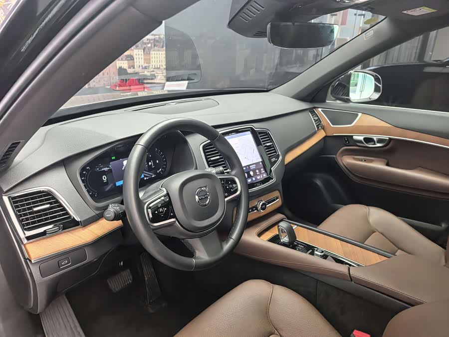 Volvo XC90 2024 B6 Intelligent Luxury 7-Seater - zdjęcie 5