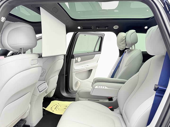 Wenjie M9 2024 Range Extender Ultra 52kWh 6-Seater - zdjęcie 18