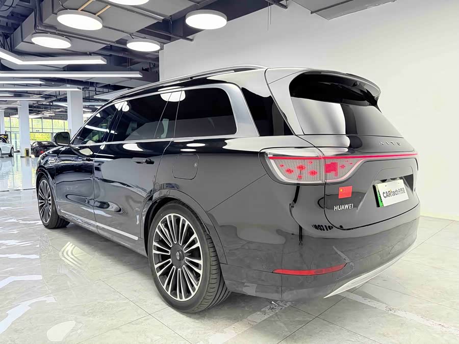 Wenjie M9 2024 Range Extender Ultra 52kWh 6-Seater - zdjęcie 4