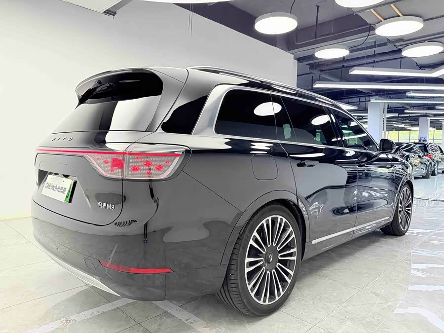Wenjie M9 2024 Range Extender Ultra 52kWh 6-Seater - zdjęcie 6