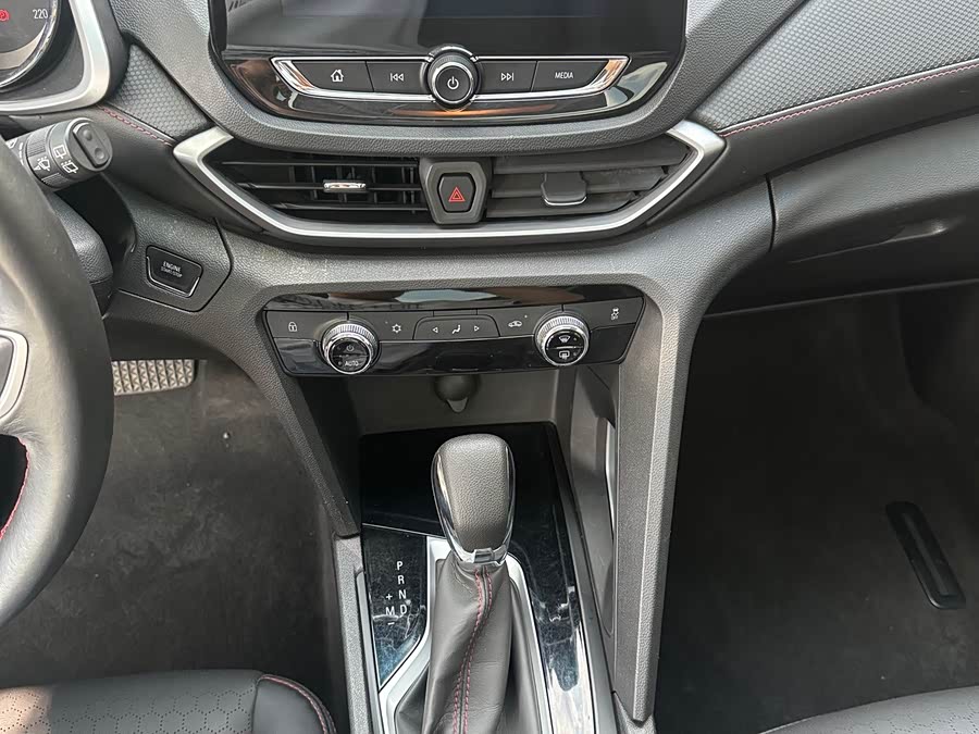 Wolando 2020 2.0T Light Hybrid Redline 530T Auto Enjoy Version (5+2) - zdjęcie 15