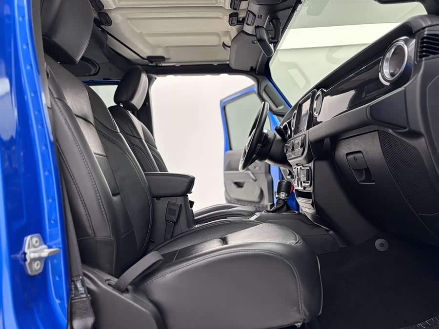Wrangler 2022 2.0T High Altitude 4WD - zdjęcie 15