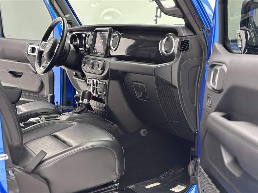 Wrangler 2022 2.0T High Altitude 4WD - zdjęcie 17