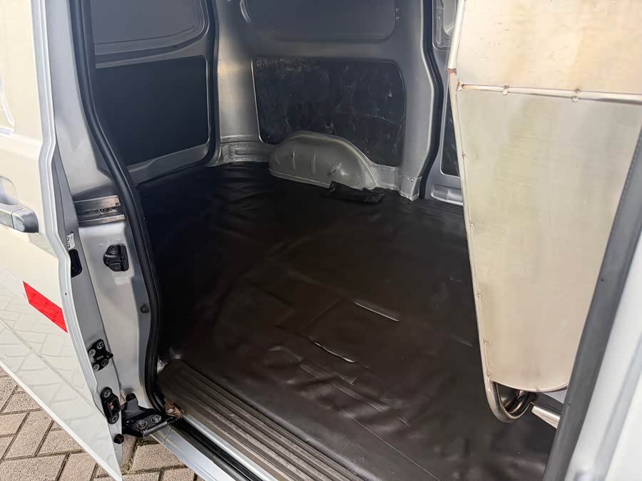 Wuling Rongguang S 2023 1.5L Basic Windowless Car 2 Seats - zdjęcie 13