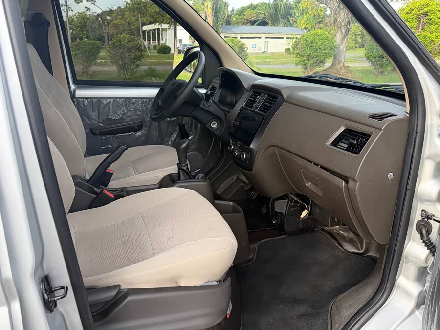 Wuling Rongguang S 2023 1.5L Basic Windowless Car 2 Seats - zdjęcie 17