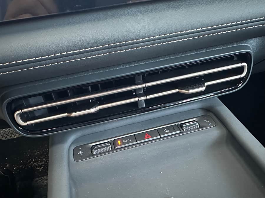 Wuling Xingguang 2025 70km Smart Standard - zdjęcie 11