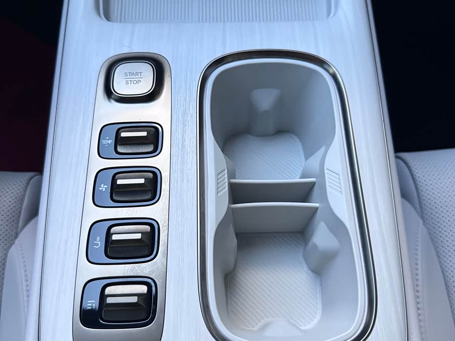 Xiaomi SU7 2024 Rear Drive Ultra Long Range High Level Intelligent Driving Pro - zdjęcie 16