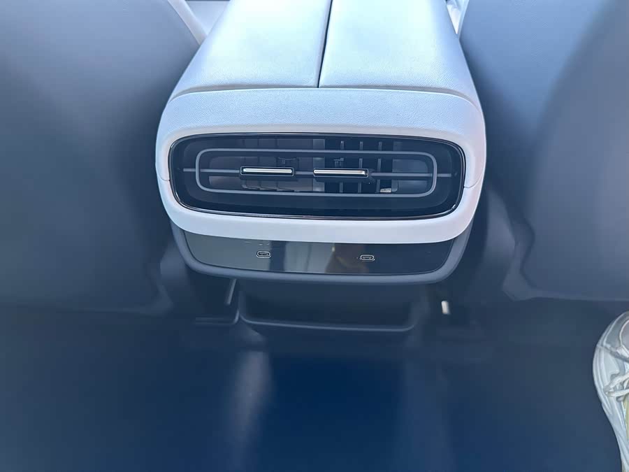 Xiaomi SU7 2024 Rear Drive Ultra Long Range High Level Intelligent Driving Pro - zdjęcie 18