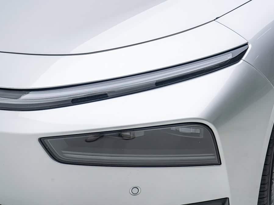 Xpeng P7+ 2026 Range Extender 1550 Max Flagship Edition - zdjęcie 10