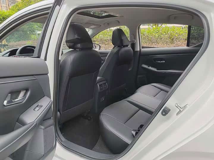 Xuan Yi 2023 1.6L CVT Enjoy Edition - zdjęcie 18