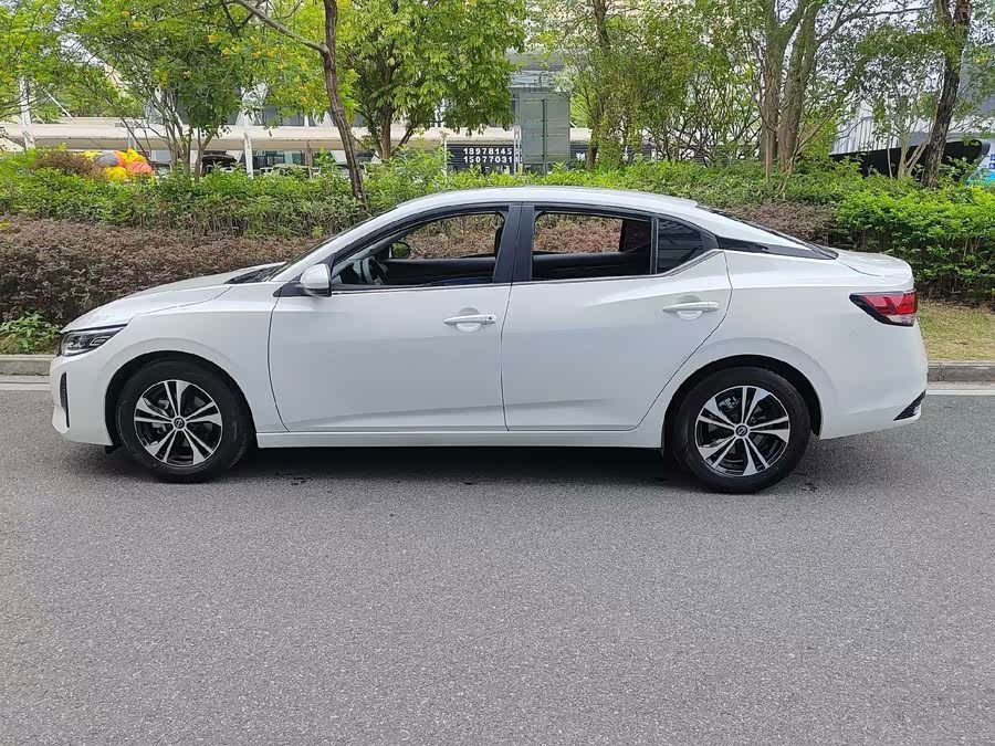 Xuan Yi 2023 1.6L CVT Enjoy Edition - zdjęcie 5