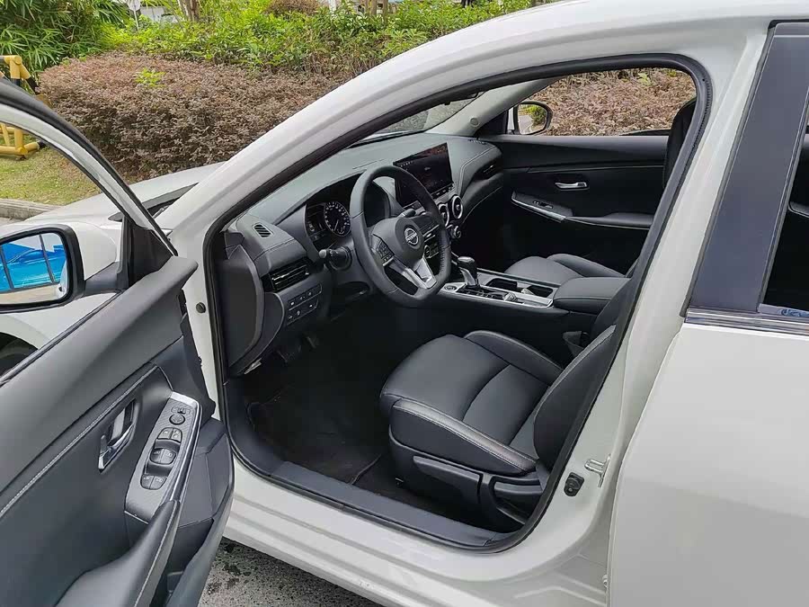 Xuan Yi 2023 1.6L CVT Enjoy Edition - zdjęcie 7