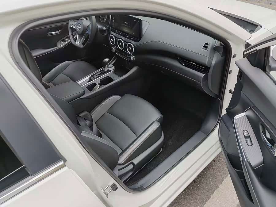 Xuan Yi 2023 1.6L CVT Enjoy Edition - zdjęcie 8