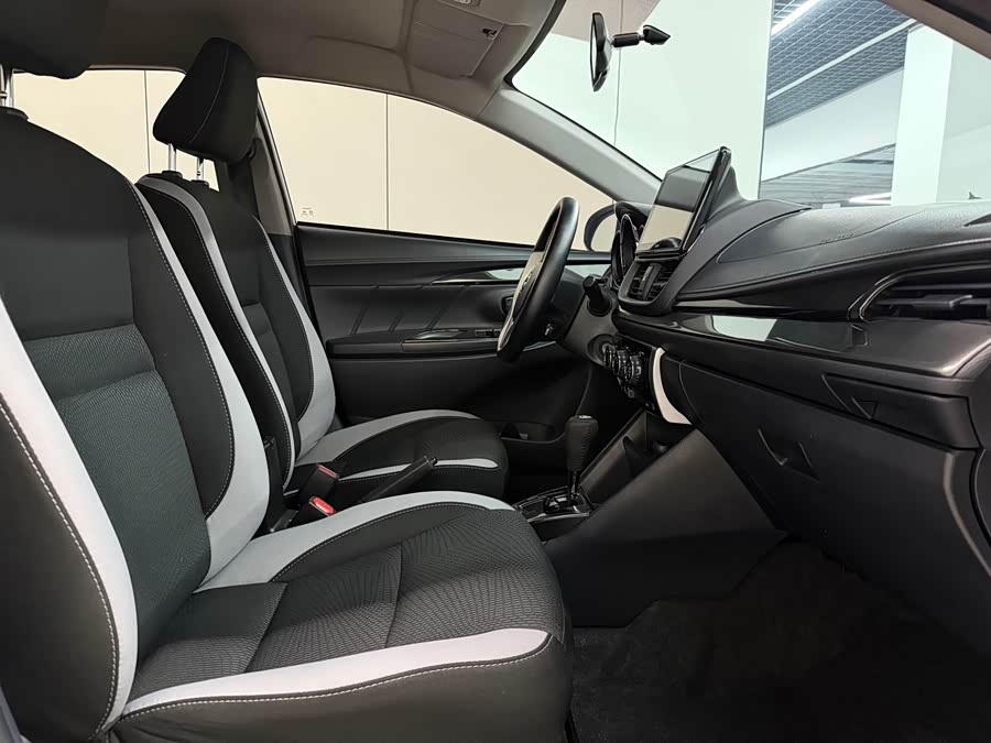 YARiS L 2020 1.5L CVT Leading Edition - zdjęcie 19