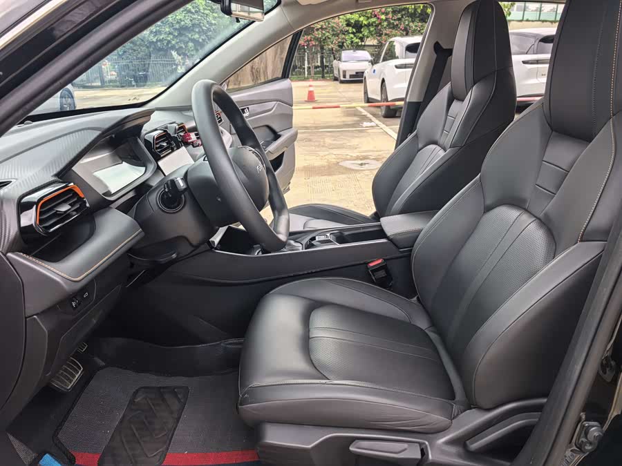 Yixuan 2024 1.5L Auto Sport - zdjęcie 14