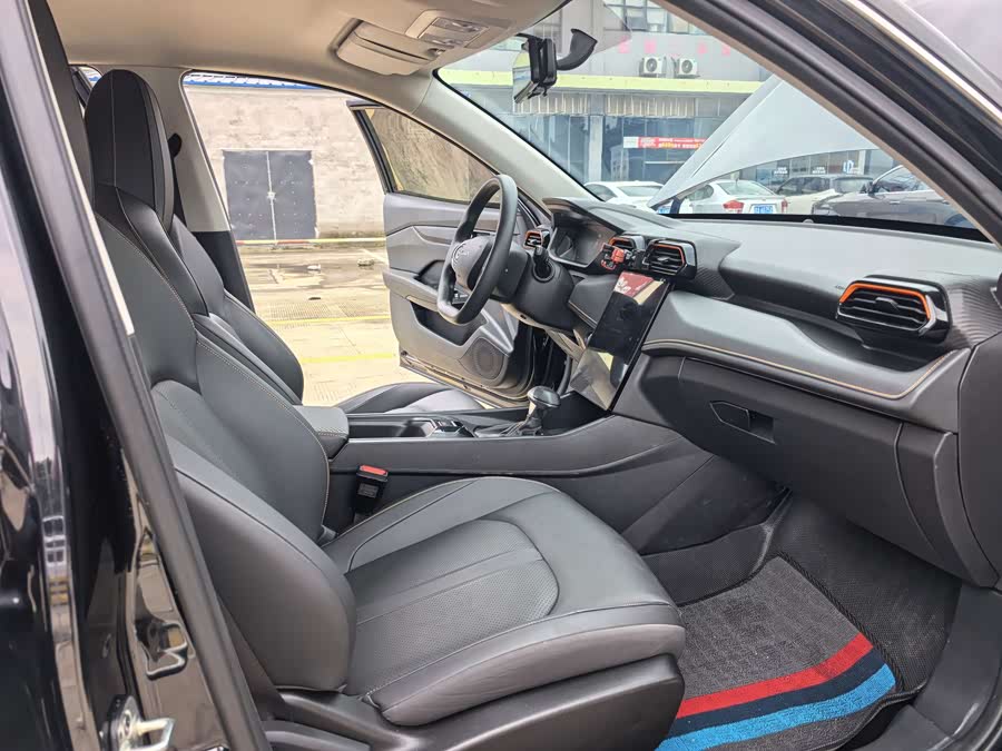 Yixuan 2024 1.5L Auto Sport - zdjęcie 19