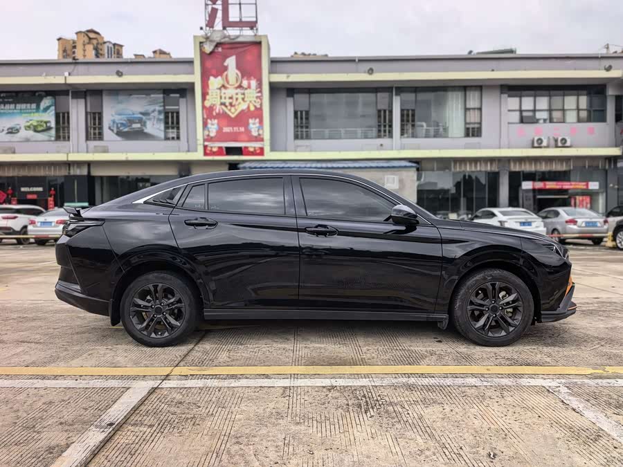 Yixuan 2024 1.5L Auto Sport - zdjęcie 7