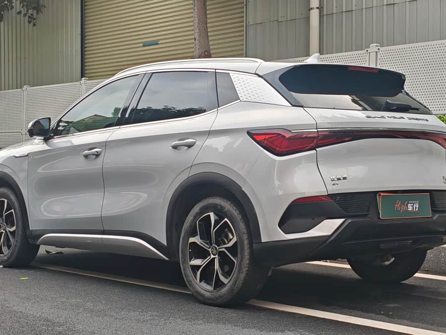 Yuan PLUS 2023 Champion 430KM Beyond - zdjęcie 4