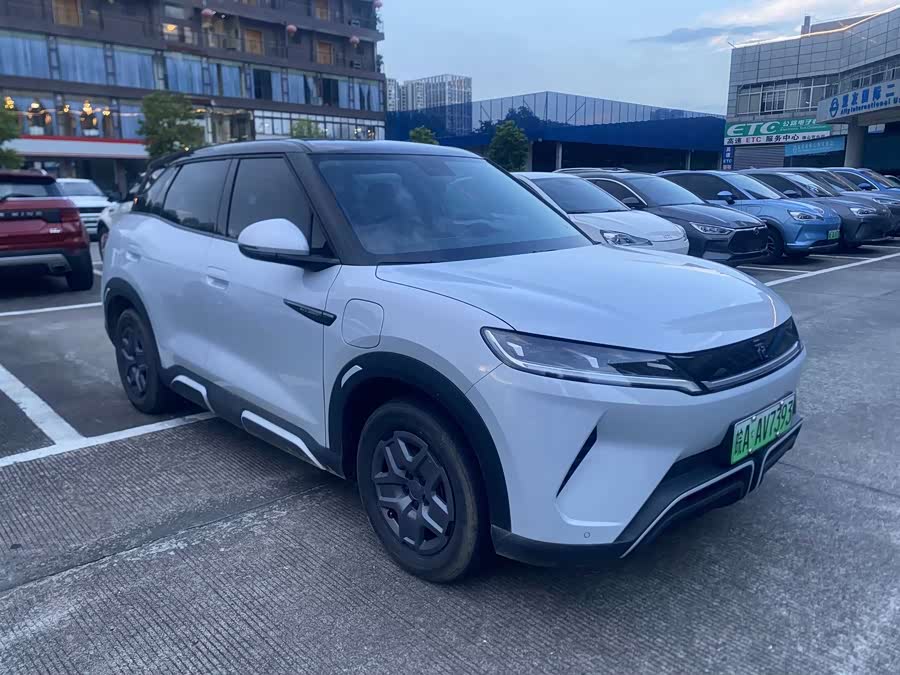 Yuan UP 2024 401KM Vitality Edition - zdjęcie 3