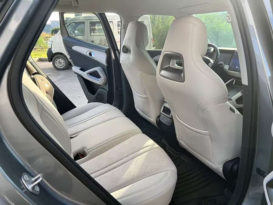 Yuan UP 2025 Smart Drive 401KM Vitality - zdjęcie 11
