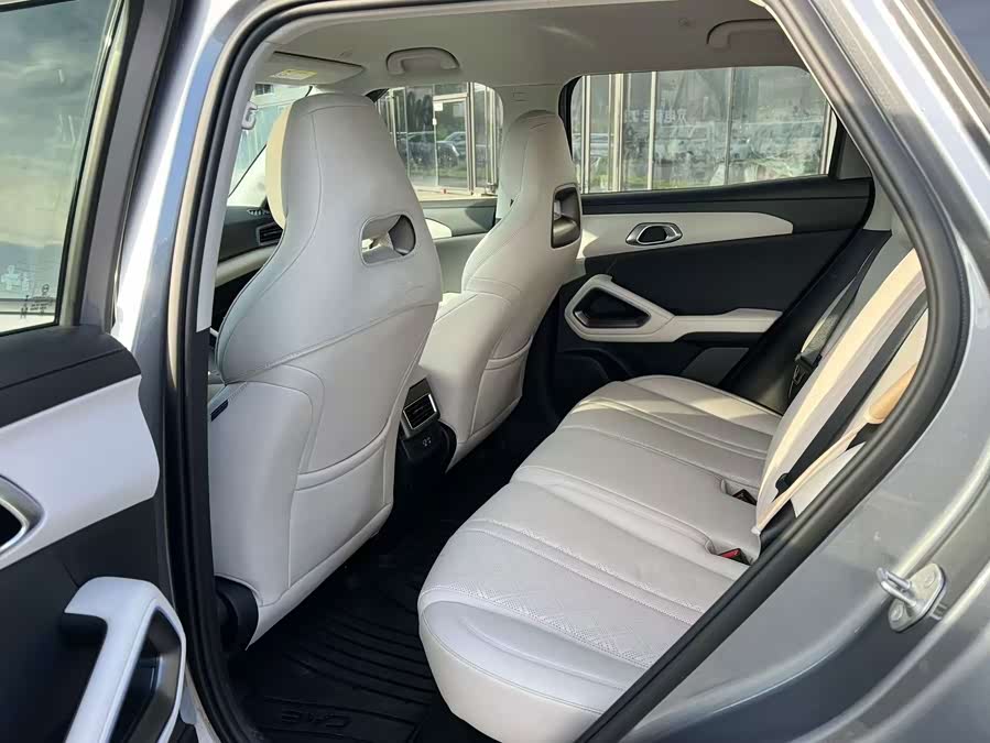 Yuan UP 2025 Smart Drive 401KM Vitality - zdjęcie 10